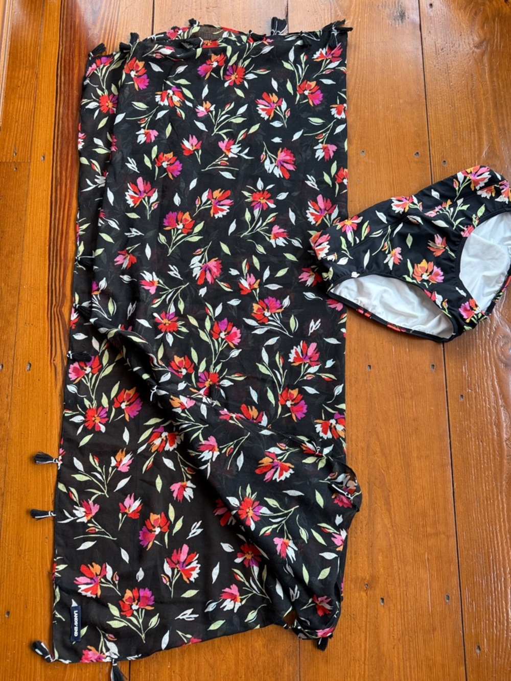 Lands End Sarong and bikini bottoms sz 12